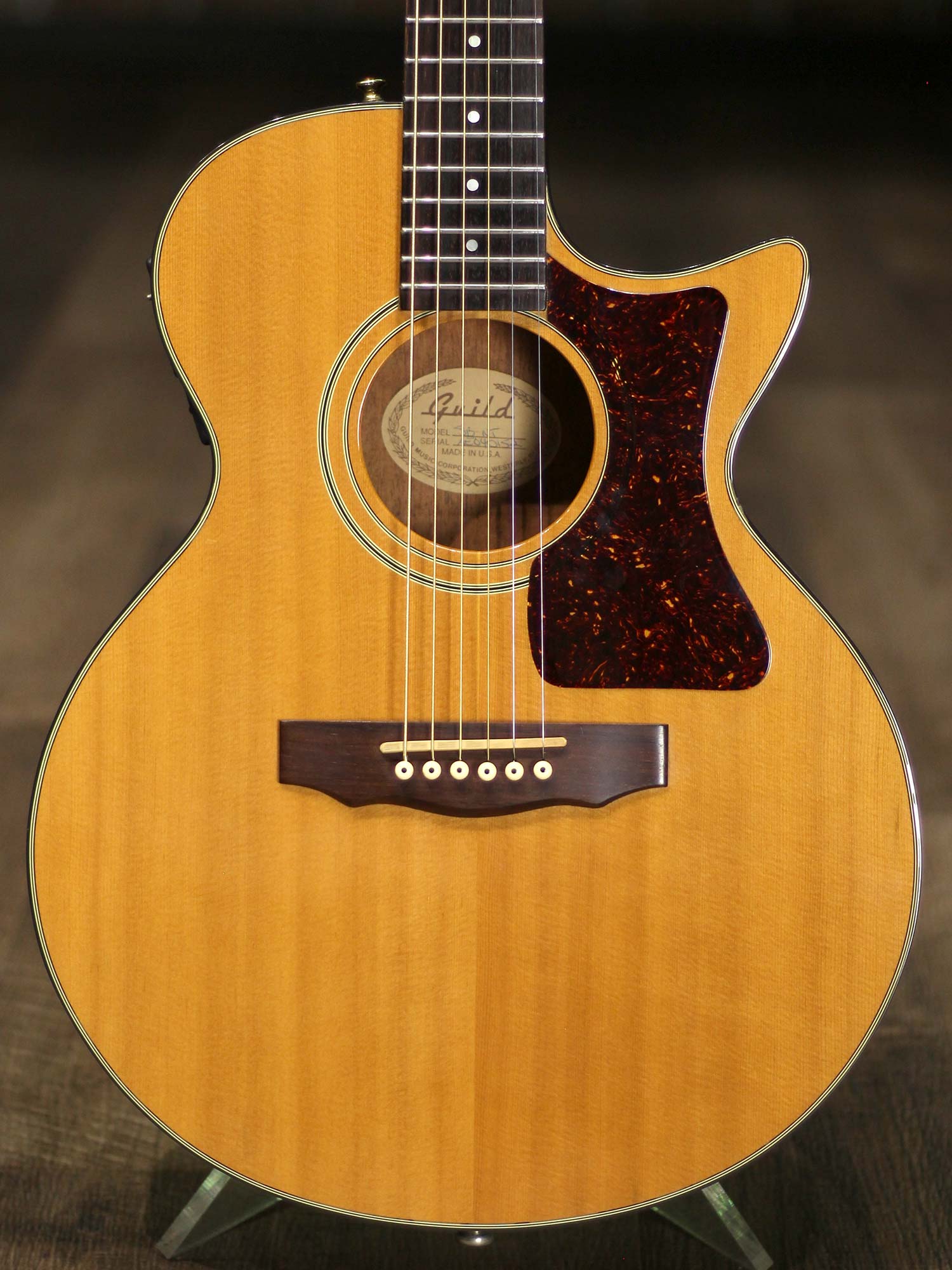 Guild Songbird Natural